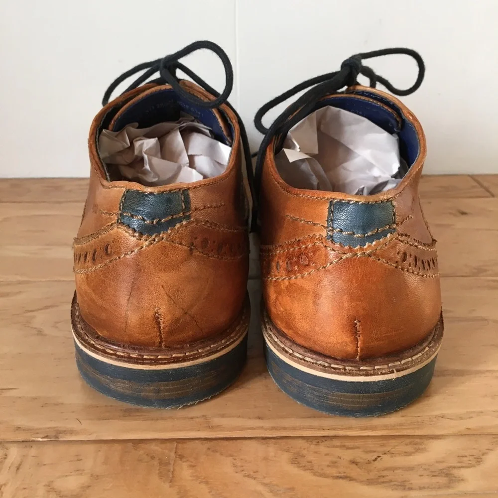 Bugatti Leather & Mesh Wing Tip Shoe size 42 or 8 1/2 Lace Up Tan Brown Navy